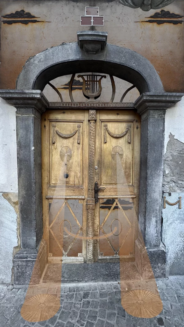 La porte radar</br>Gaggiographie avec une</br>Oeuvre de JJ.Putallaz