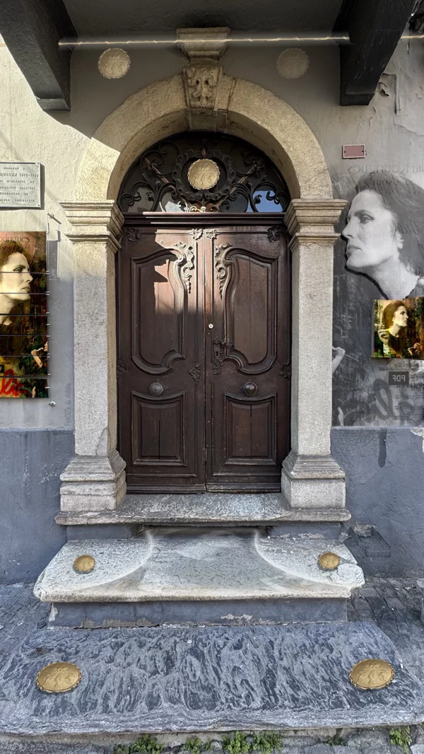 Amalia Rodrigues</br>Gaggiographie avec une</br>Oeuvre d' A. Clavien